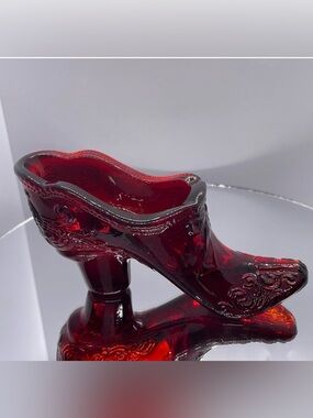 Mosser glass Red glass slipper